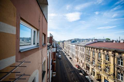 5 piętro winda balkon parking