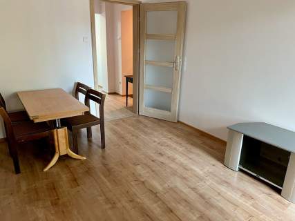 Ulica Ciasna, trzy samodzielne pokoje po remoncie