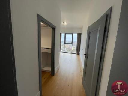 Na wynajem luksusowy apartament w centrum.