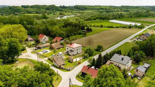 Na sprzedaż niewielka działka w Sieciechowicach