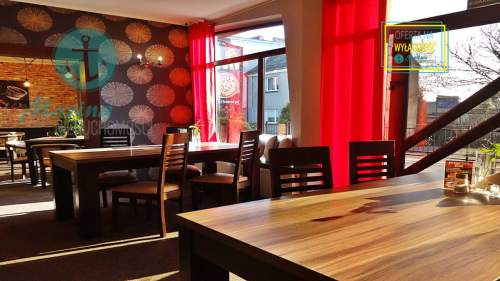 Wyposażona restauracja nad morzem