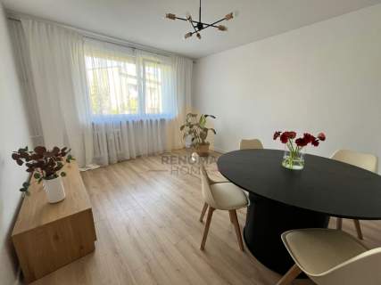 Komfortowe 3 pokoje po remoncie balkon