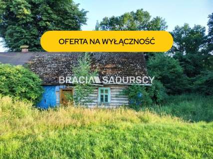 Działka rolna z drewnianym domem Nowa Wieś