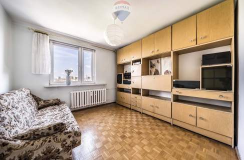 Trzy pokoje winda balkon Łazarz