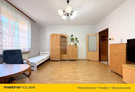 37,79m2 /1 piętro/ dobra lokalizacja/ niski czynsz