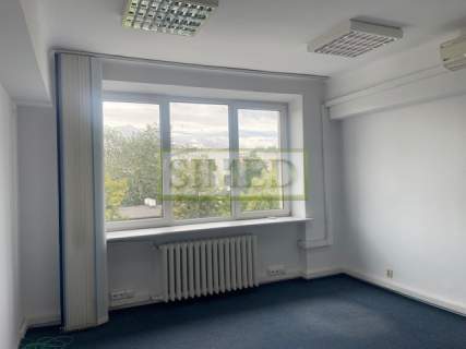 Pofabryczny klimat, recepcja, parking , dostęp24h