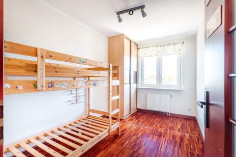 Zielonka 3-pokoje, ostatnie piętro, loggia 15 m 