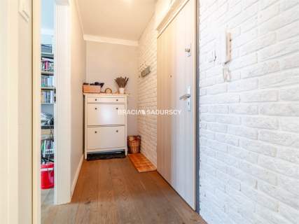 M 72-M2 4 POK APARTAMENT GARDEROBA BALKON ŻABINIEC