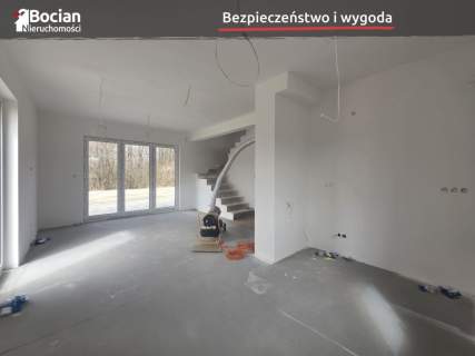 Nowoczesny bliźniak w wysokim standardzie 