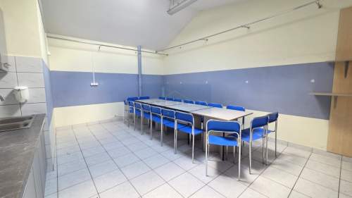 Hala do wynajęcia, Wrzosowiak