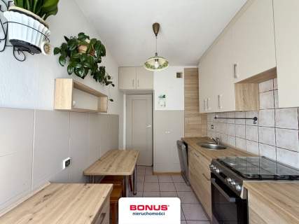 3 pokoje,osobna kuchnia, balkon 5min do tramwaju