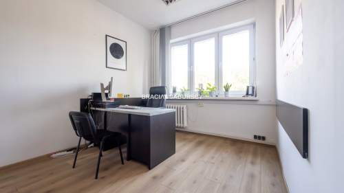 Bronowice, 217m2 biur parking
