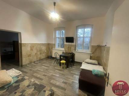 Lokal w centrum z miejscami parkingowymi