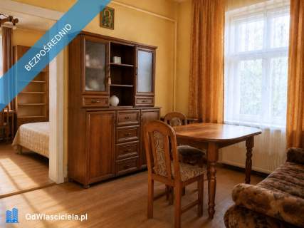 Przedwojenny dom z działką 1800 m w centrum Czernicy