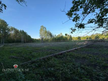 1637 m2 Działki budowlane pod lasem Runów
