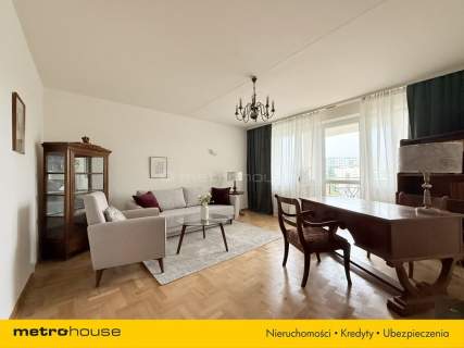 3 pokoje, duży balkon, blisko metro Imielin 600m
