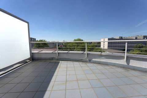 Lokal w ścisłym centrum, z parkingiem, 107 m2