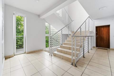 Jasne, komfortowe 54m2 na wynajem, duży balkon
