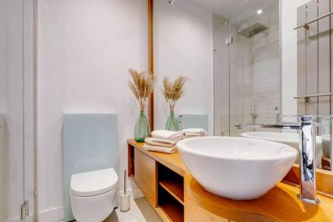Qbik, Apartament 2-piętrowy z antresolą i widokiem