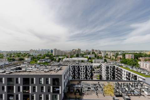 Panorama Warszawy 15 piętro AC Parking Komórka