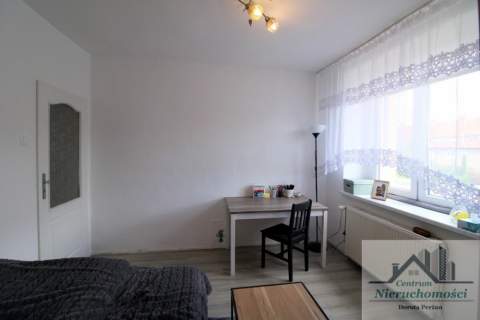 Mieszkanie 2 pok., 1 piętro, balkon