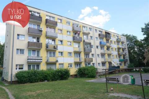Przytulne mieszkanie, III piętro w niskim bloku