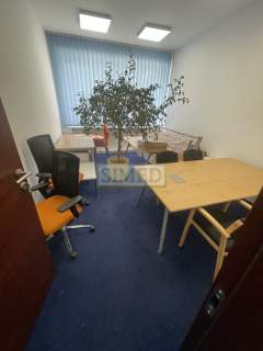 Wysoki standard,recepcja,dostęp24h,parking,ochrona