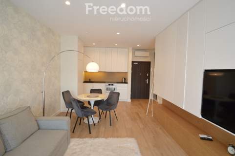 Apartament 2pok. w Apartamentowcu Oleander House