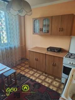 Jasne, przestronne mieszkanie w cichej okolicy....