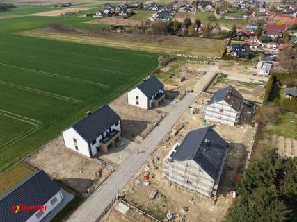 Bliźniak/ 5 pokoi/garaż/ duży ogród