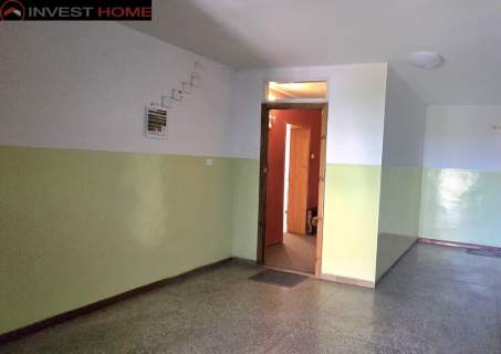 trzy pokoje, piwnica, loggia