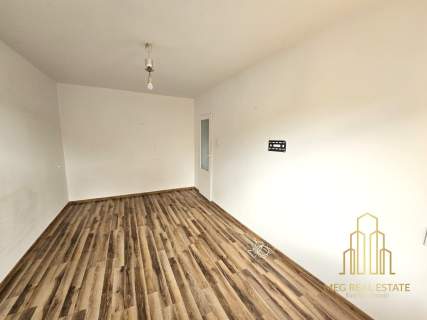 Idealne studentom 2p/4 z balkonem do remontu