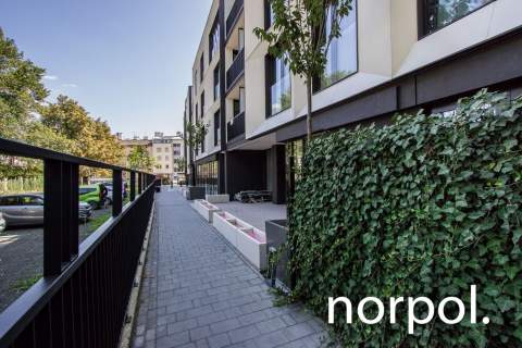 Nowoczesne mieszkanie z przestronnym balkonem / modern apartment