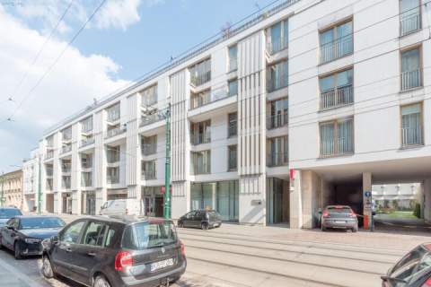 miejsce postojowe na sprzedaż w Angel Plaza