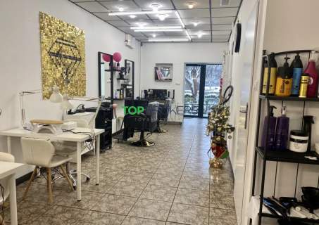 Lokal z witryną, gotowy do działania
