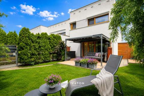 PRZY LESIE, Z OGRODEM 120m2, SZEREGOWIEC,PARKING