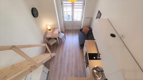 Piotrkowska 37, kawalerka z antresolą i balkonem
