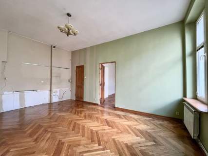 Mieszkanie z balkonem w kamienicy