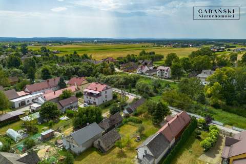 Drewniany dom w Borzęcinie