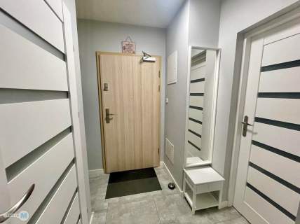 2 pokoje w Apartamentowcu w Centrum z wyposażeniem