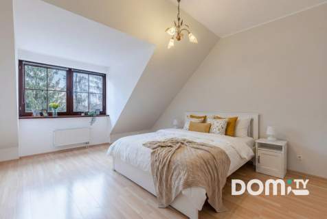 Przestronne, duża komórka lokatorska, balkon