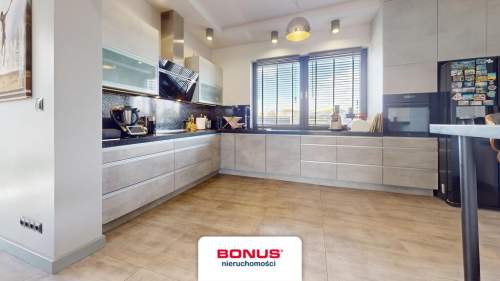 Dom wolnostojący blisko lasu