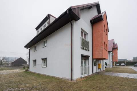 Groblice 3 pokoje z 30 m2 ogródkiem komórka lokatorska MP