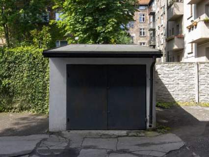 GARAŻ W CENTRUM BYTOMIA - ŚRÓDMIEŚCIE