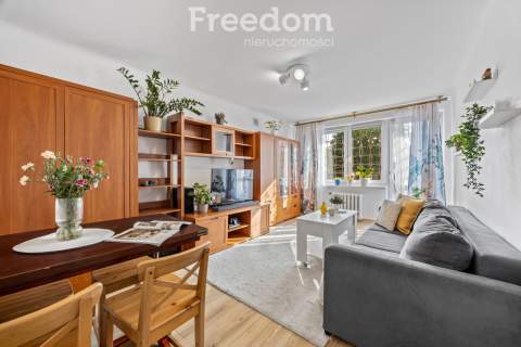 2 pokoje po remoncie Balkon 220 m do PKP