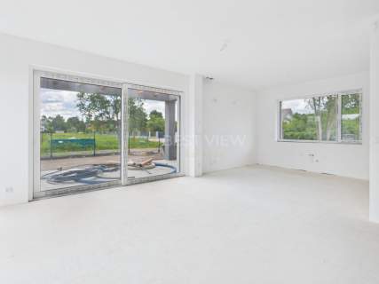 Dom 200 m2/duża działka / 2-stanowiskowy garaż /