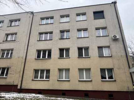 1 pok z widną kuchnią/2 pok z aneksem, piwnica 4m
