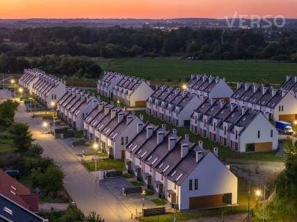 Szereg w zielonej części Wrocławia - Widawa