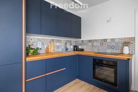 3 pokoje po generalnym remoncie balkon