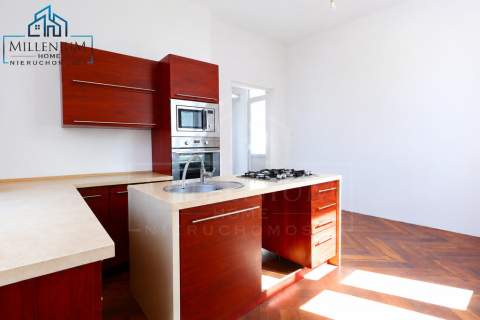 106M W CENTRUM CZYNSZ 0 ZŁ GARAŻ 5135 ZŁ/M 